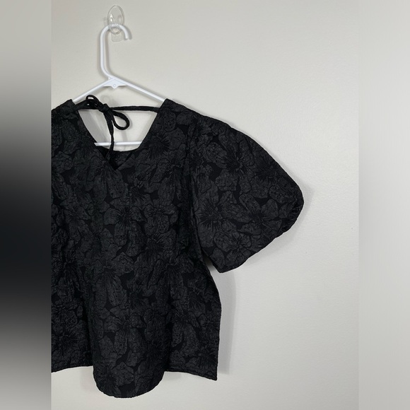 Black Elegant Textured Top With Pearls Women's Events Casual Size S NWOT - Picture 11 of 14